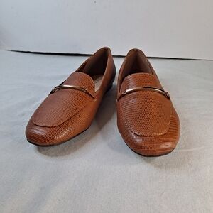 Journee Collection Wrenn Loafers Women's 11 WD Tan Pebbled Hardware Accent